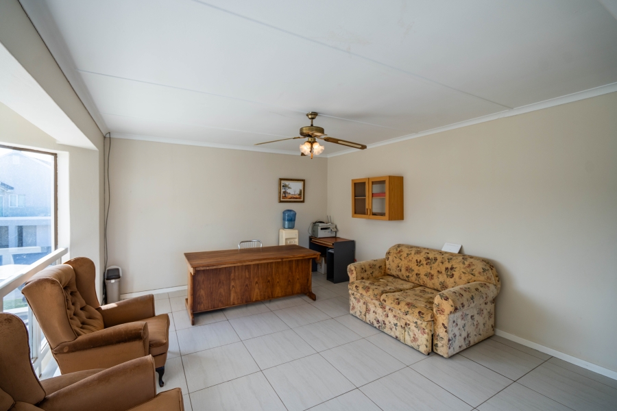 7 Bedroom Property for Sale in Royal Alfred Marina Eastern Cape